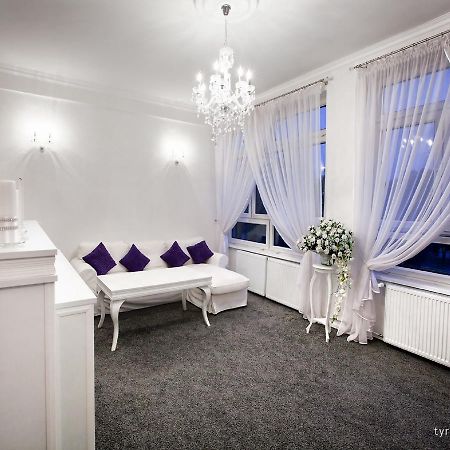 Zajazd Polonez Dębica Buitenkant foto