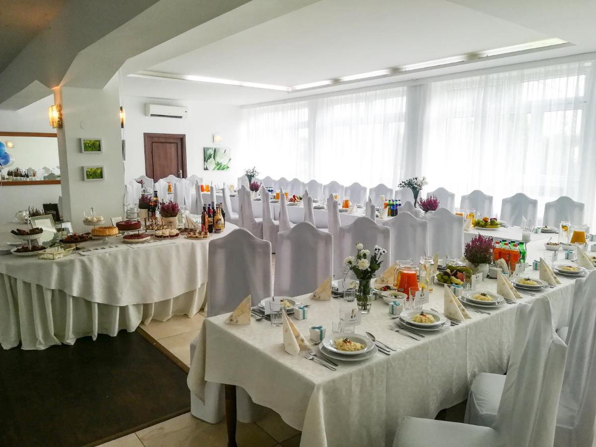 Zajazd Polonez Dębica Buitenkant foto