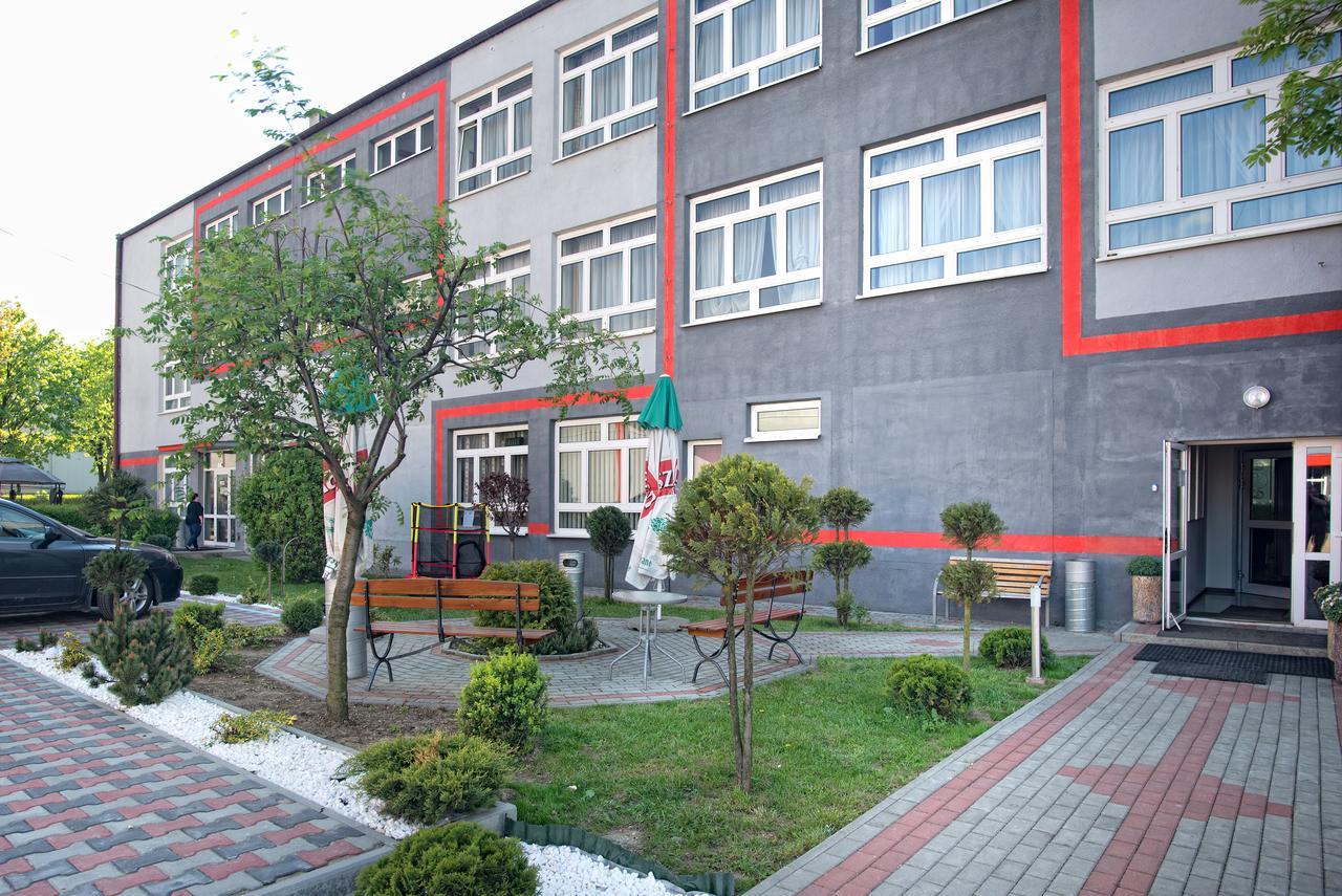 Zajazd Polonez Dębica Buitenkant foto